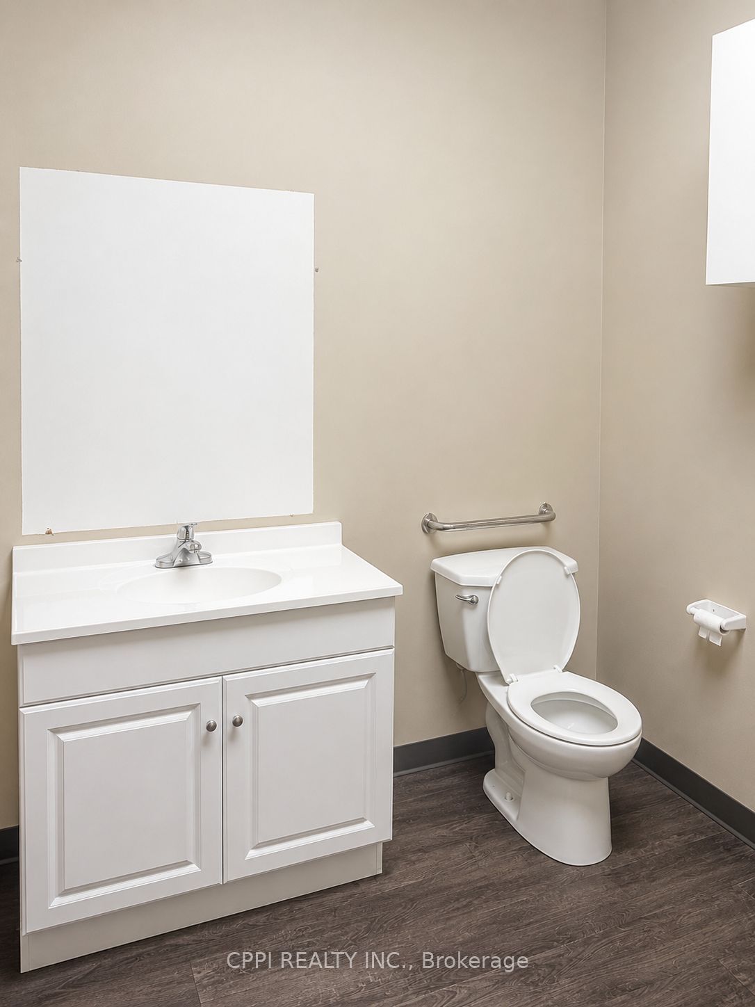 368 George Street N Property Photo 8