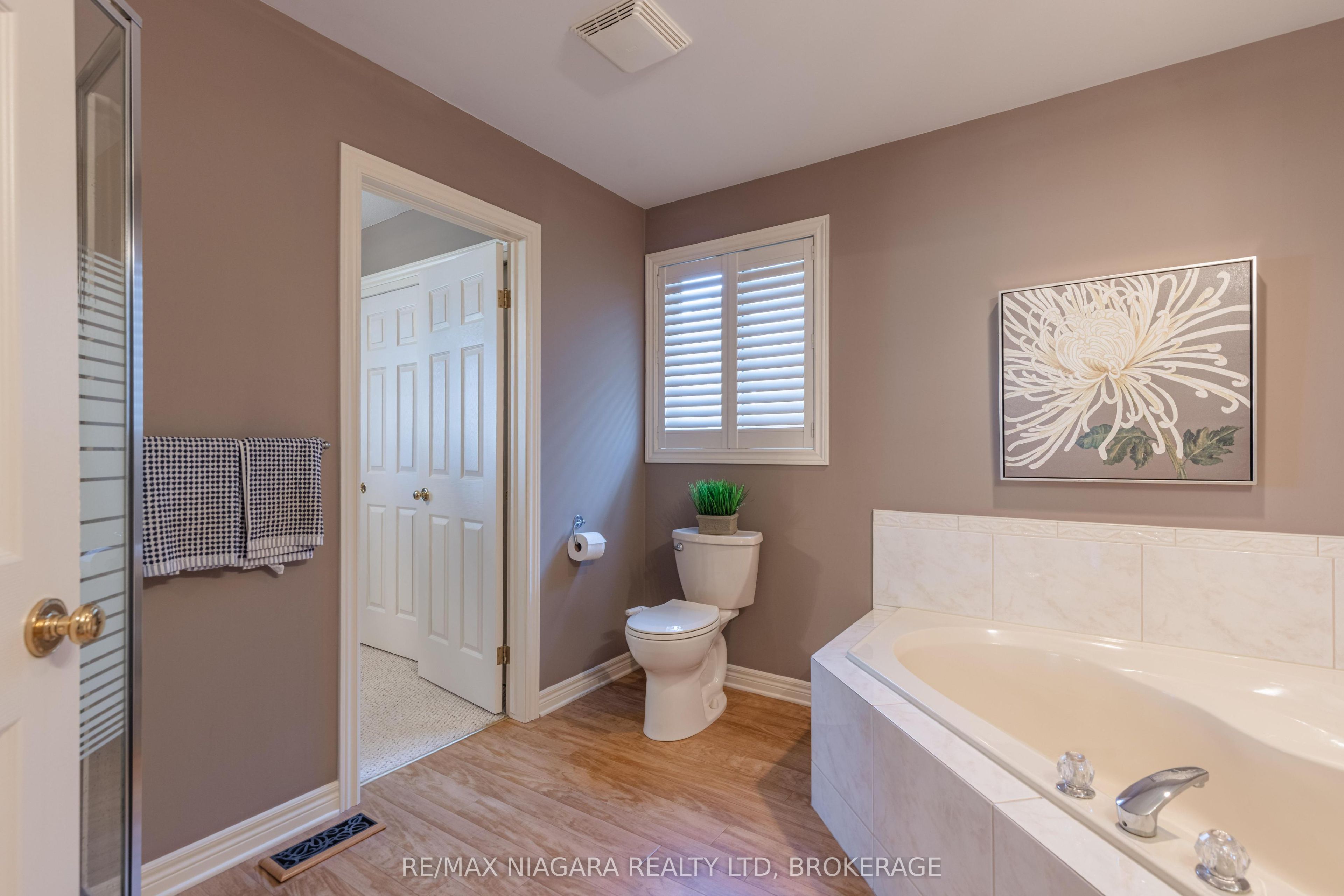 7919 Fleming Drive Property Photo 14