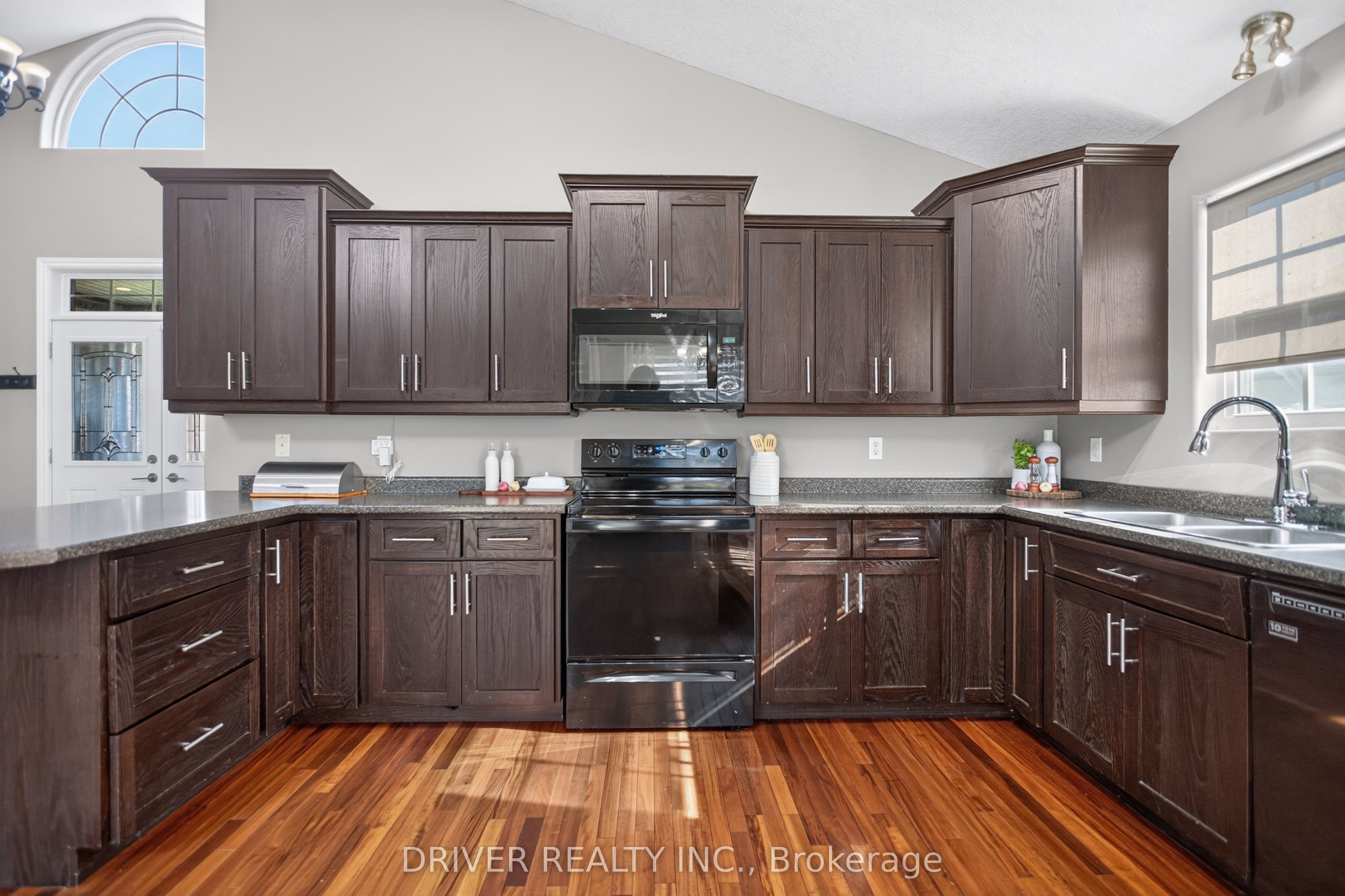 50 Treadwell Street Property Photo 8