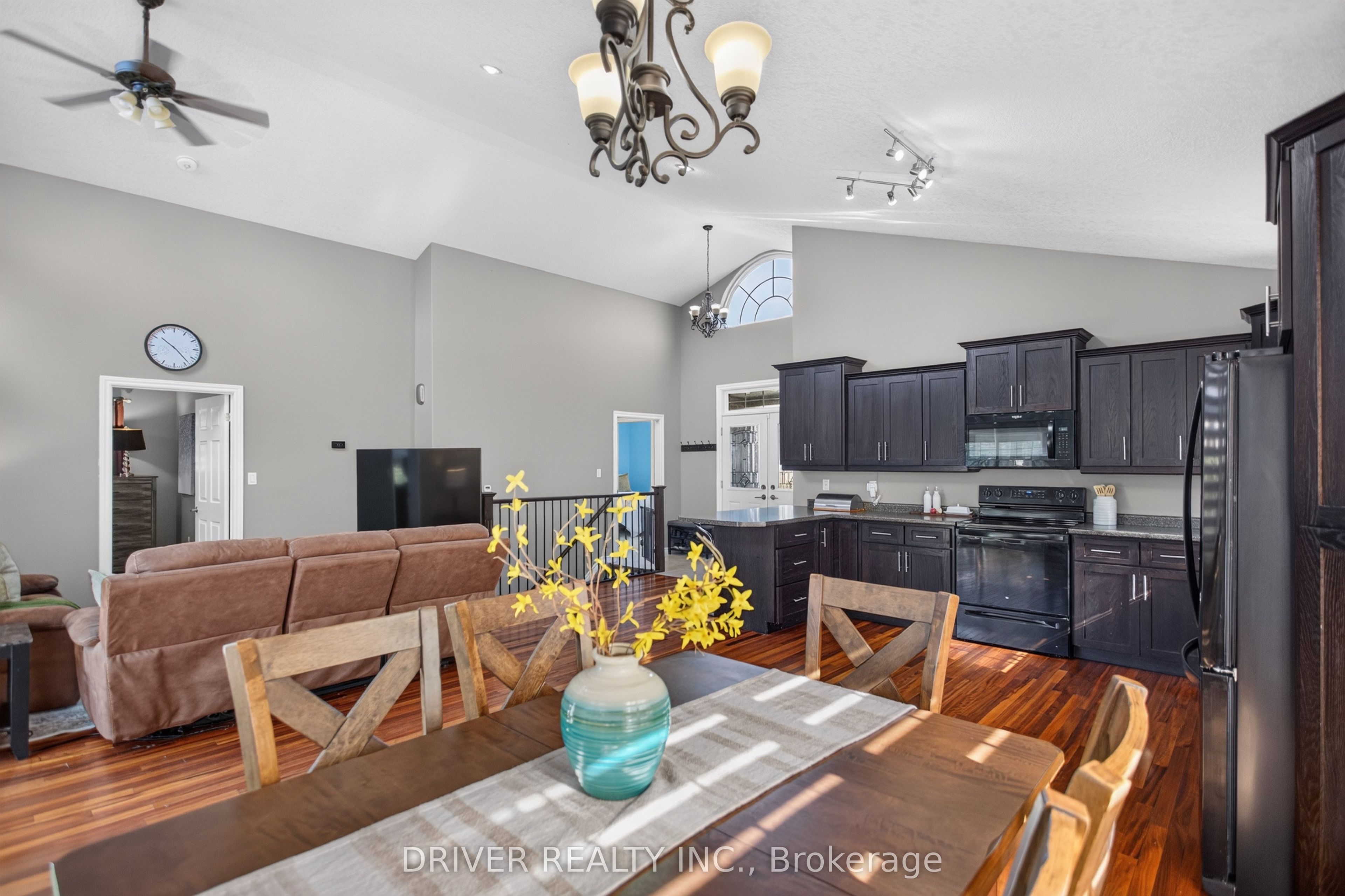 50 Treadwell Street Property Photo 10