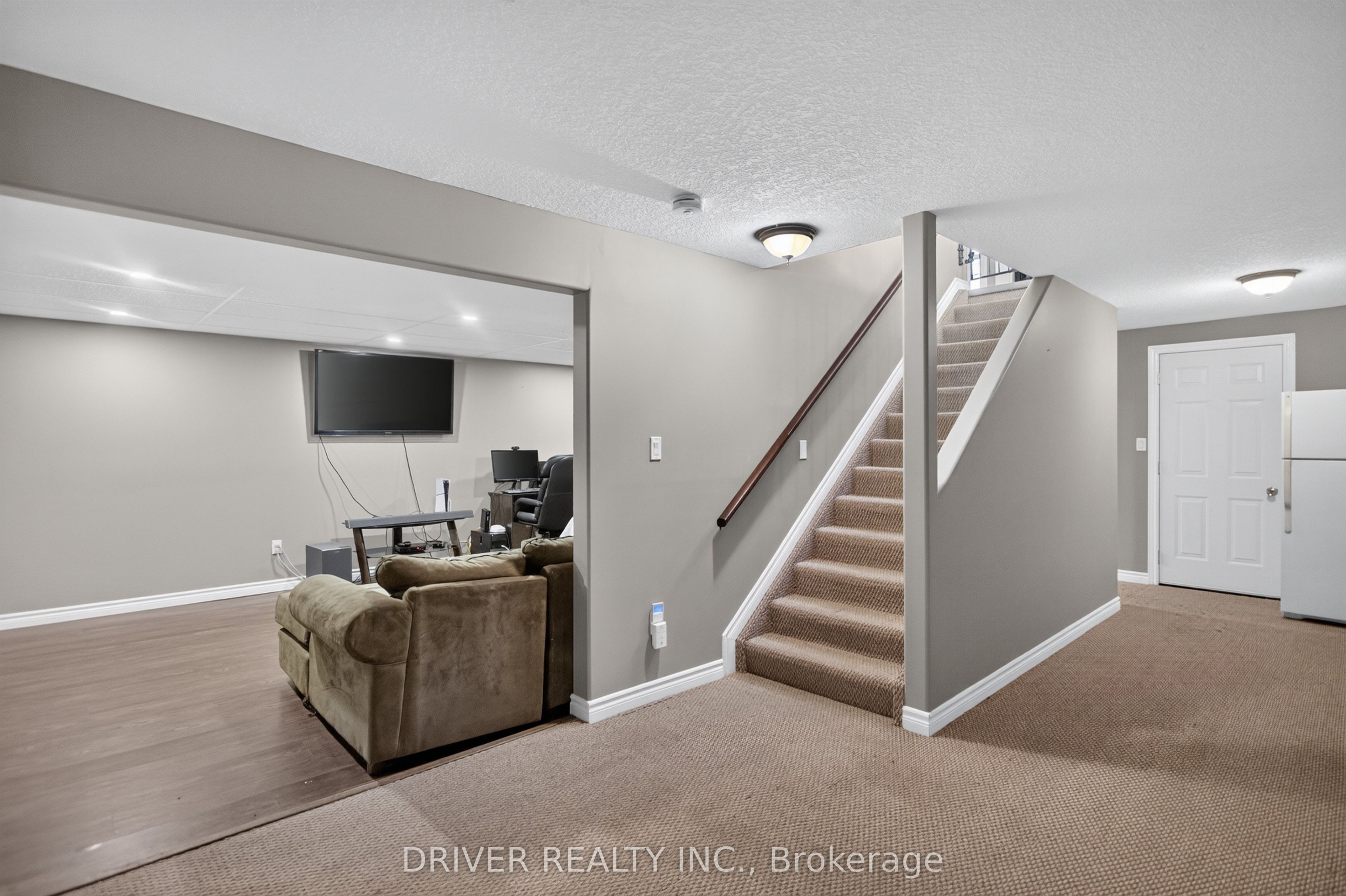 50 Treadwell Street Property Photo 19