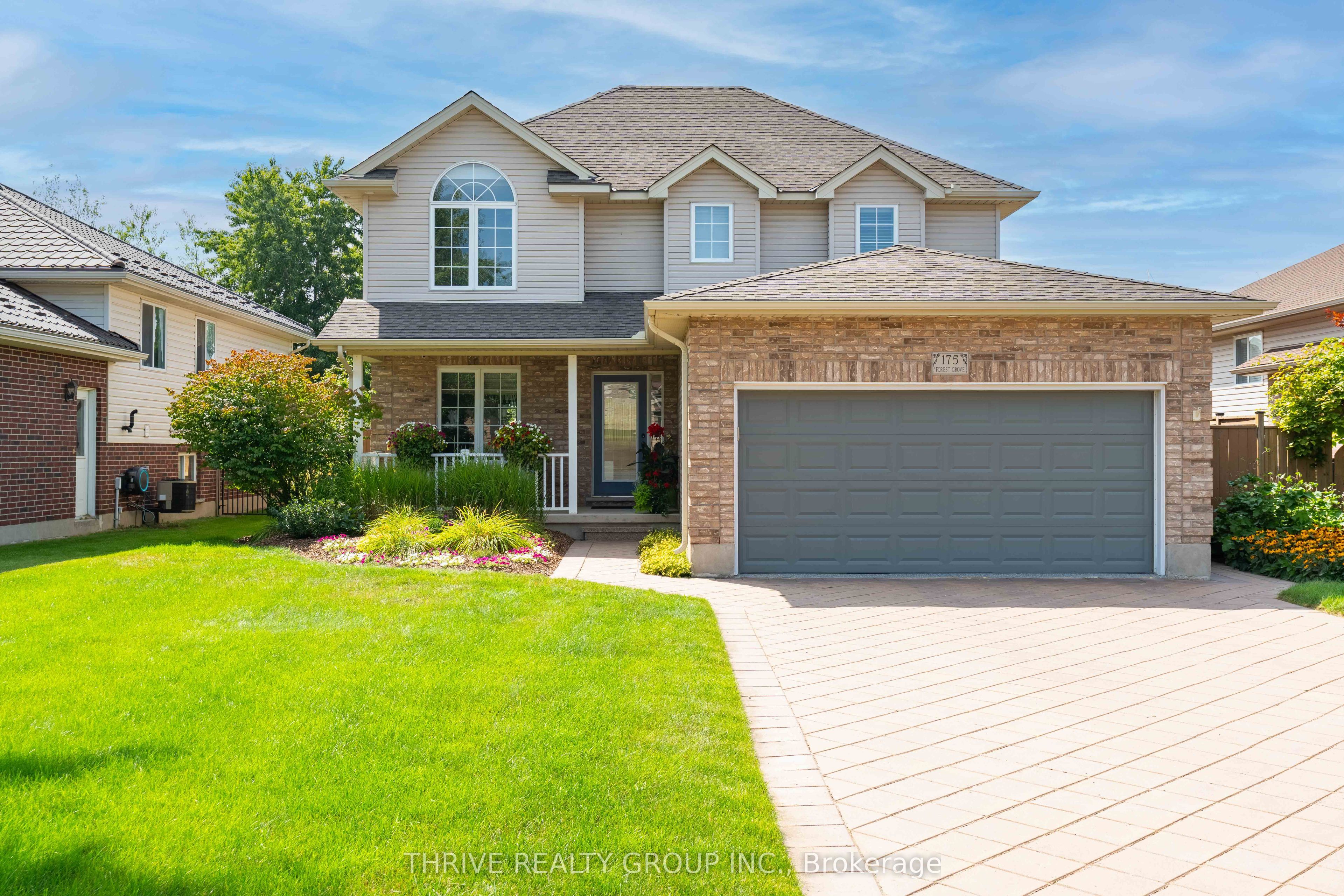 175 Forest Grove Crescent Property Photo 1