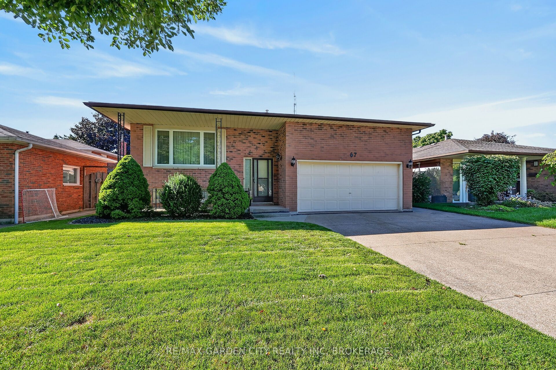 67 College Park Drive Property Photo 1