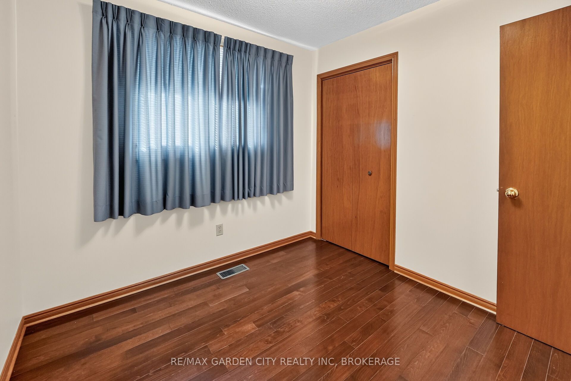67 College Park Drive Property Photo 16