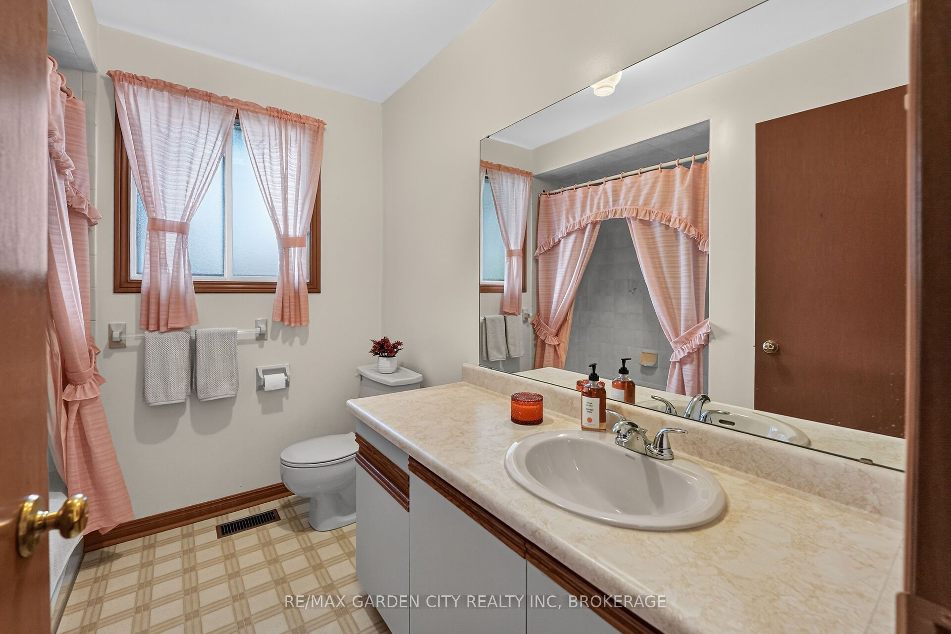 67 College Park Drive Property Photo 19