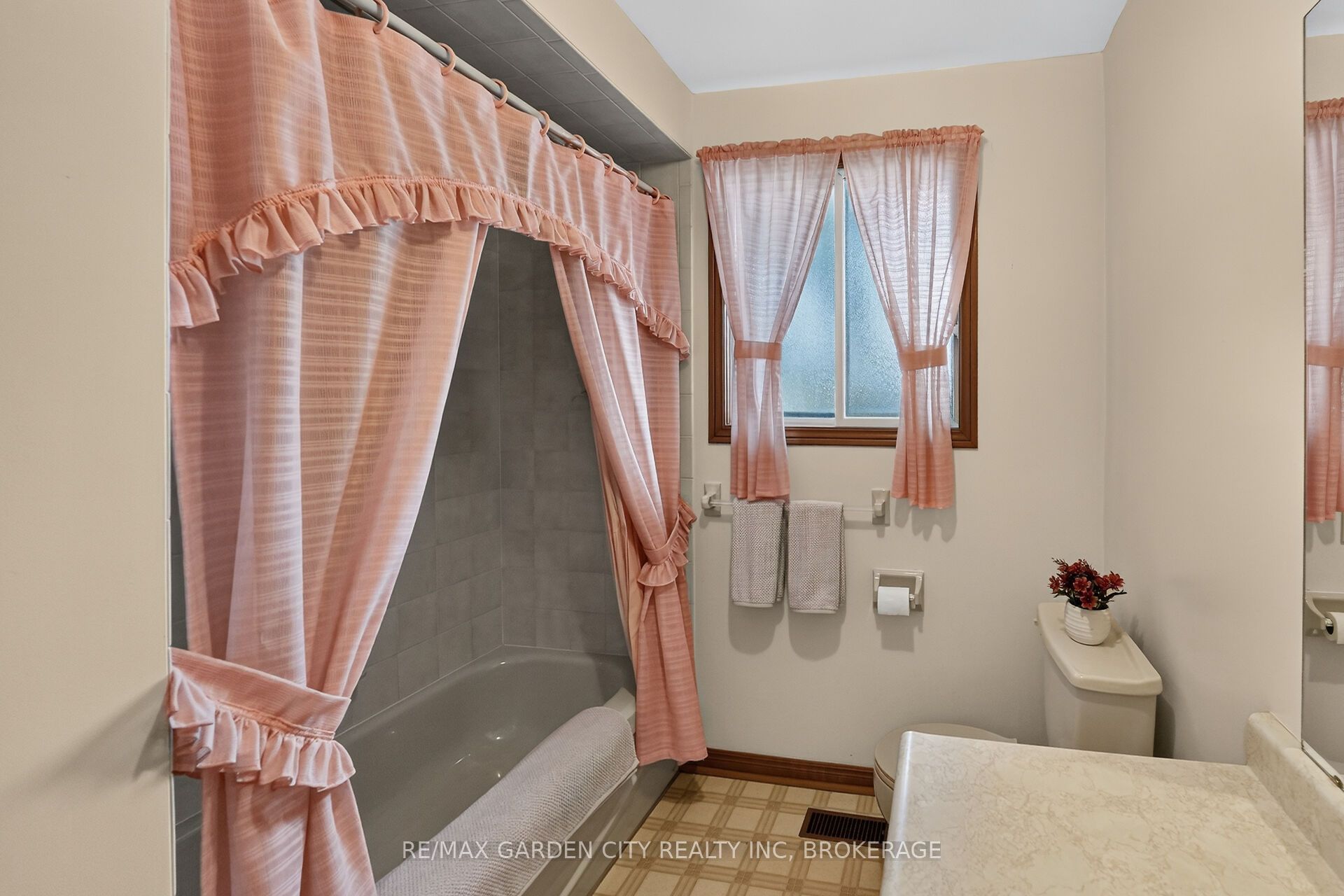67 College Park Drive Property Photo 20