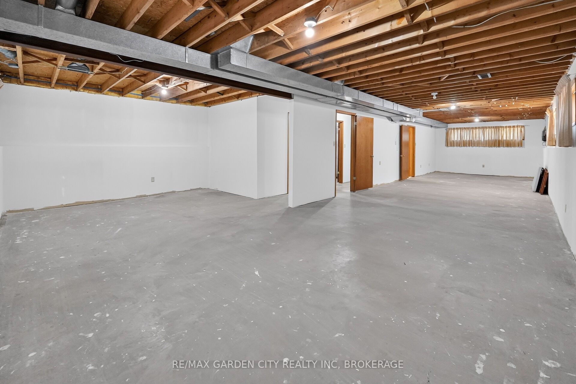 67 College Park Drive Property Photo 23