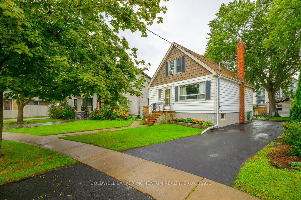 25 Clayburn Avenue Property Photo 4