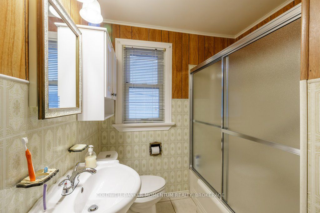 25 Clayburn Avenue Property Photo 10