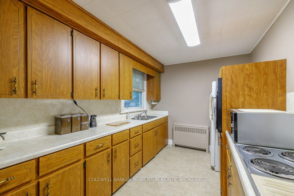25 Clayburn Avenue Property Photo 13