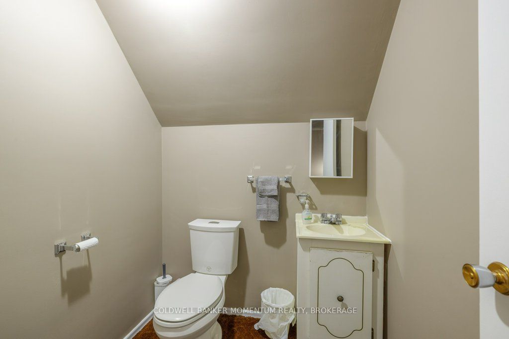 25 Clayburn Avenue Property Photo 19