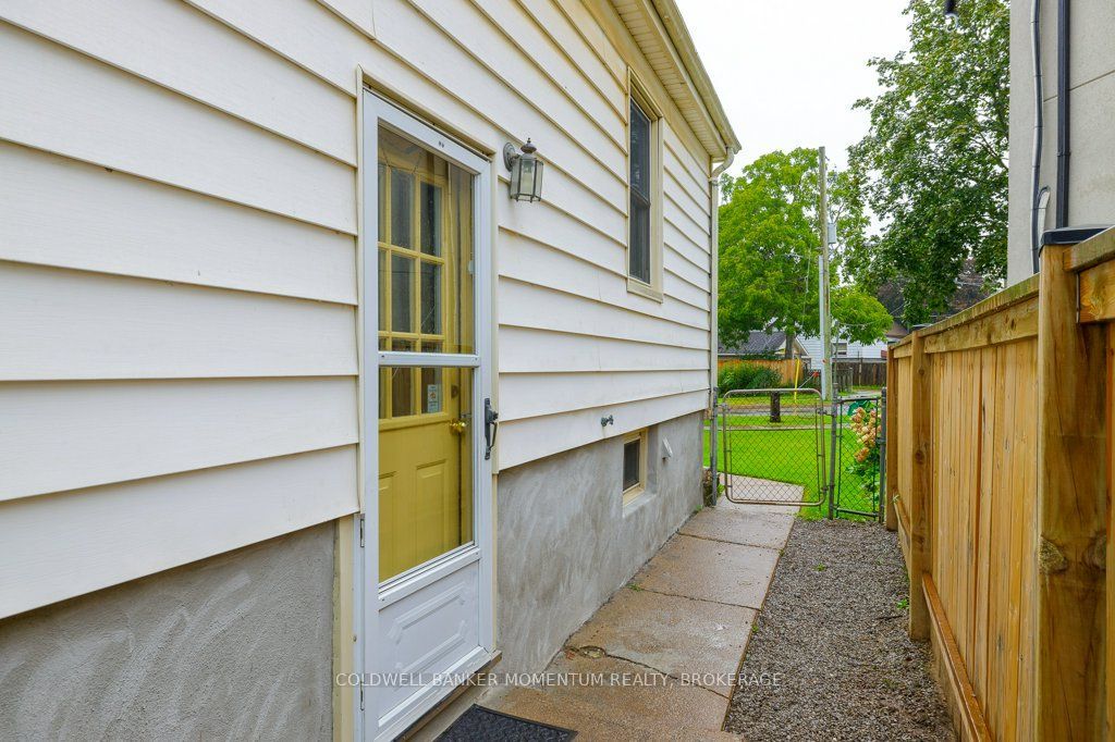 25 Clayburn Avenue Property Photo 29