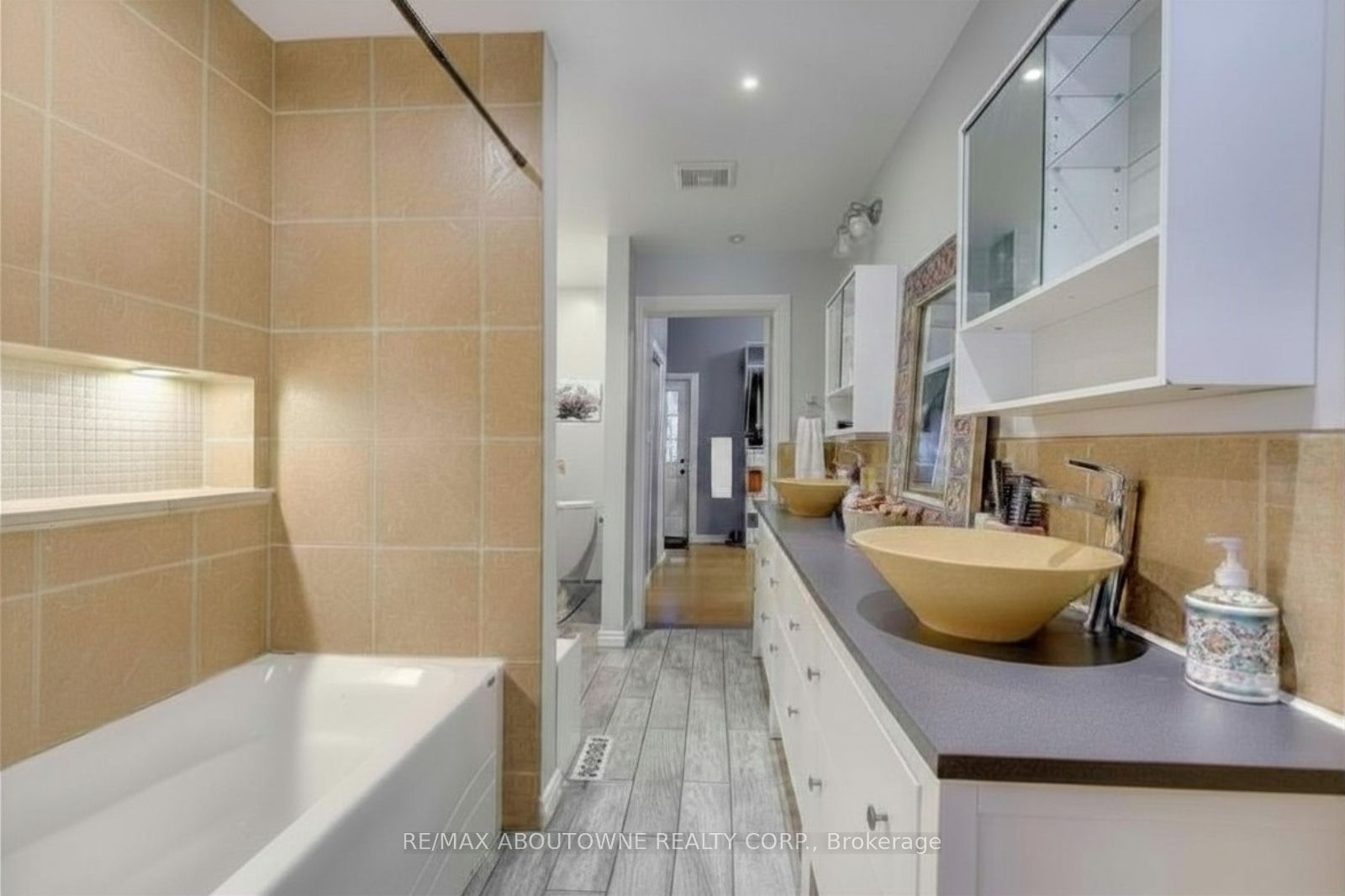 100 Grant Avenue Property Photo 12