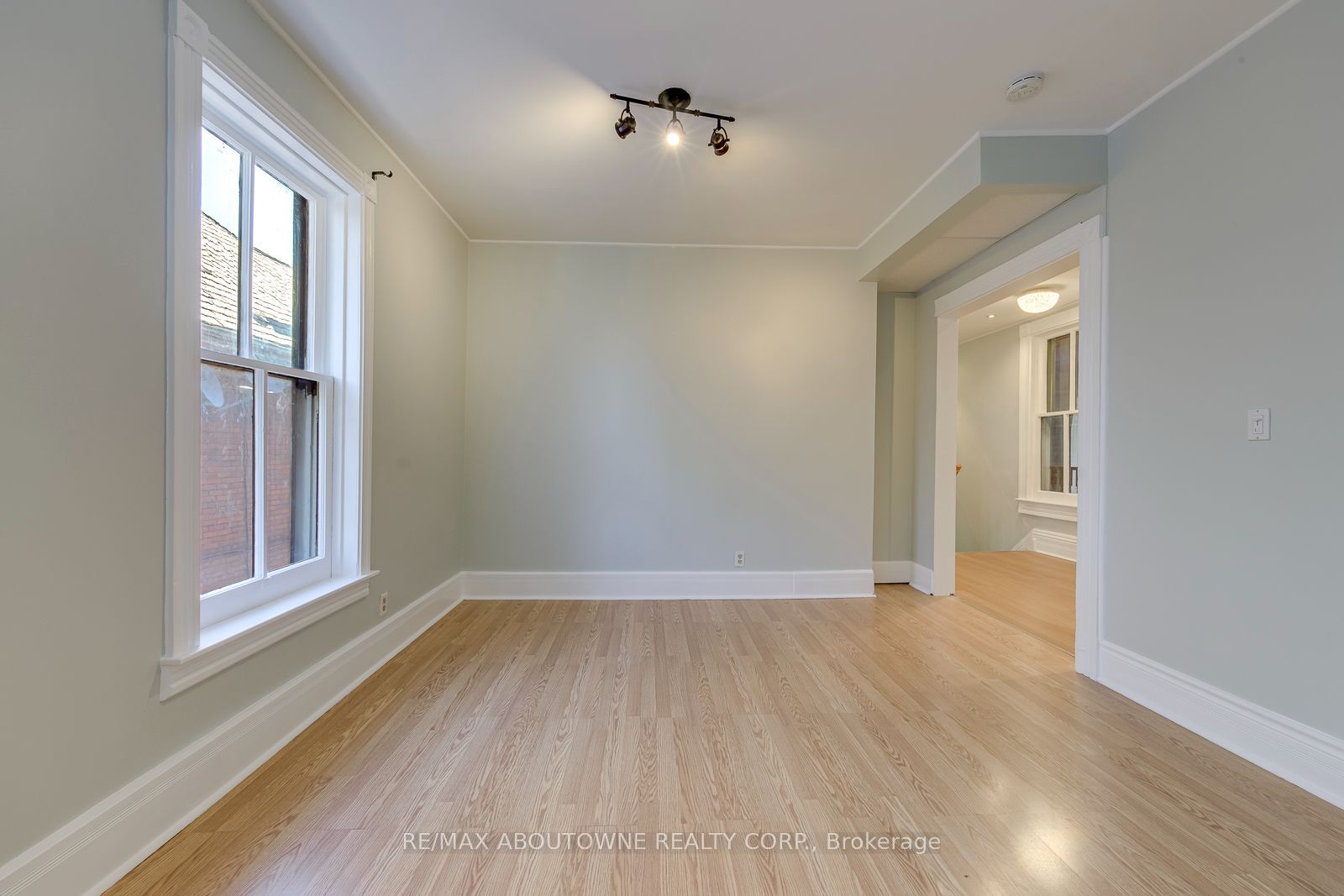 100 Grant Avenue Property Photo 16