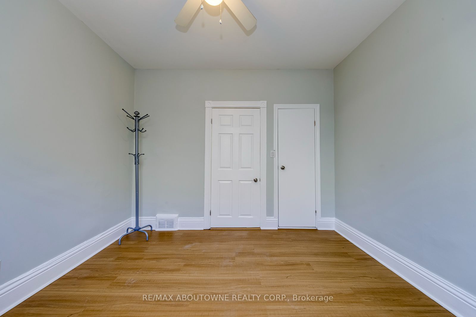 100 Grant Avenue Property Photo 25