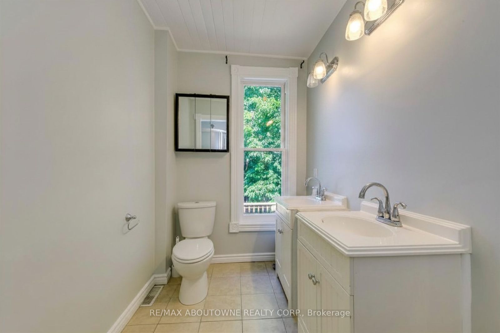 100 Grant Avenue Property Photo 29