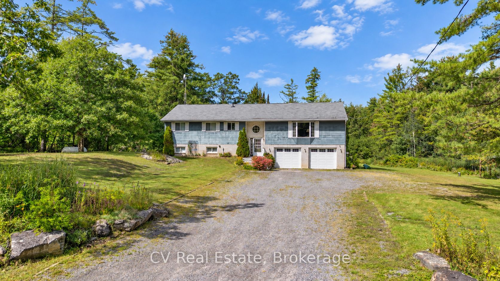 1045 Narrows Road Property Photo 1