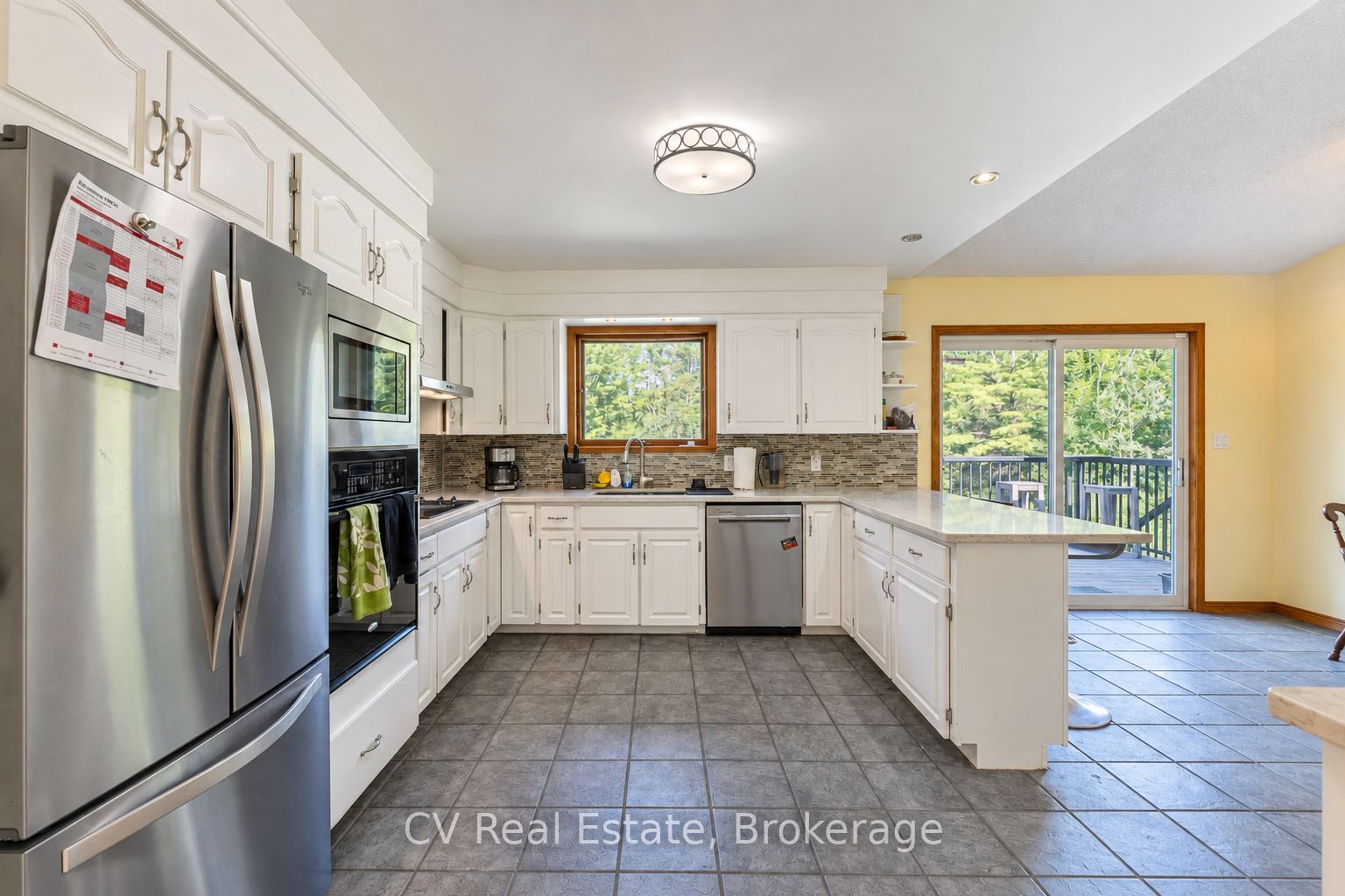 1045 Narrows Road Property Photo 8