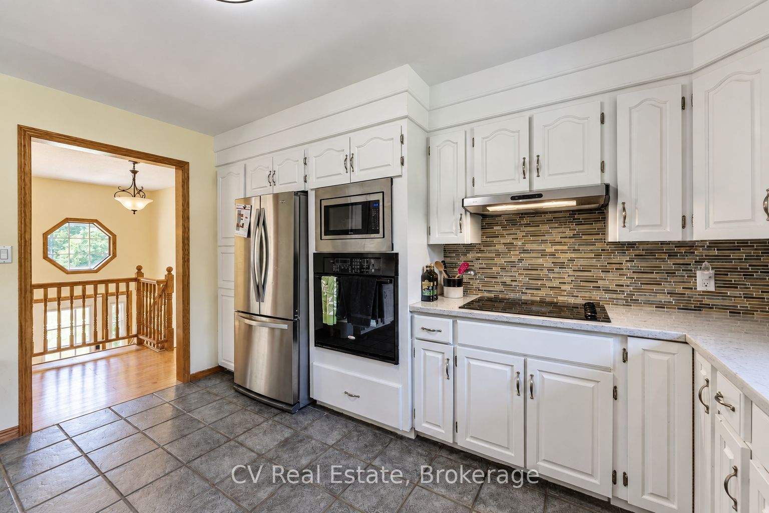 1045 Narrows Road Property Photo 9