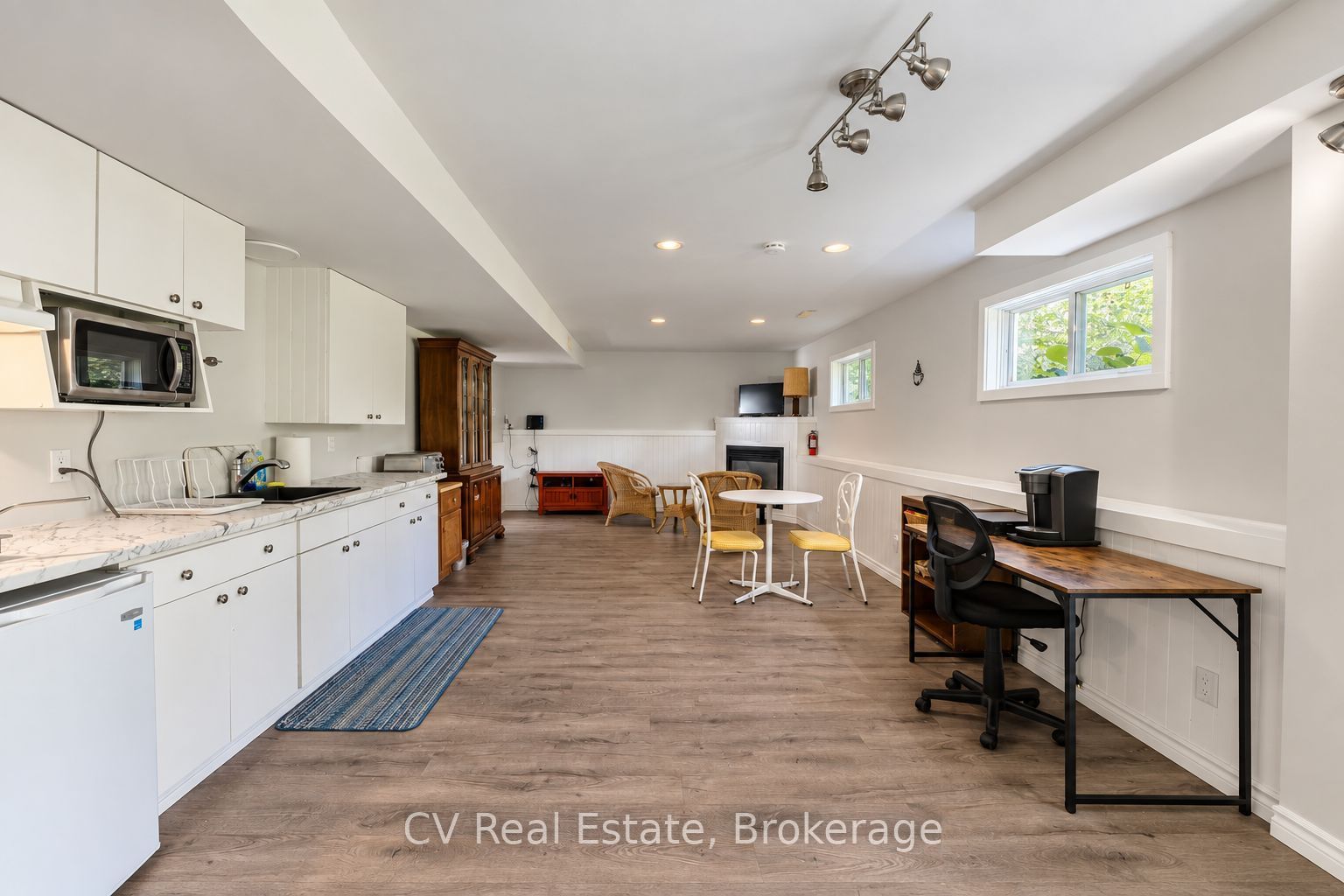 1045 Narrows Road Property Photo 24