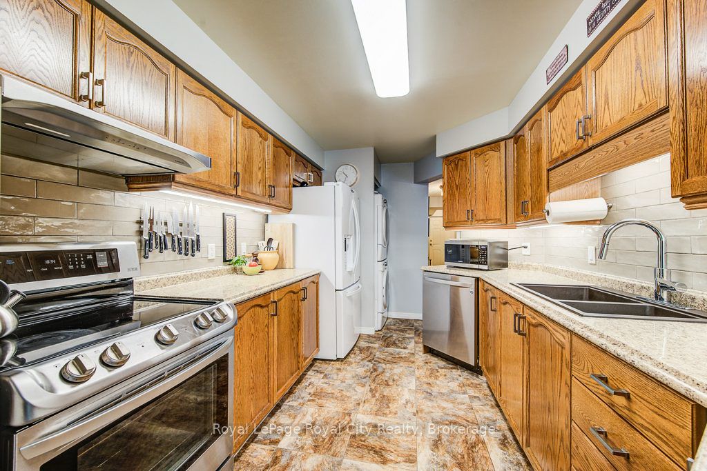 281 Bristol Street 204 Property Photo 16