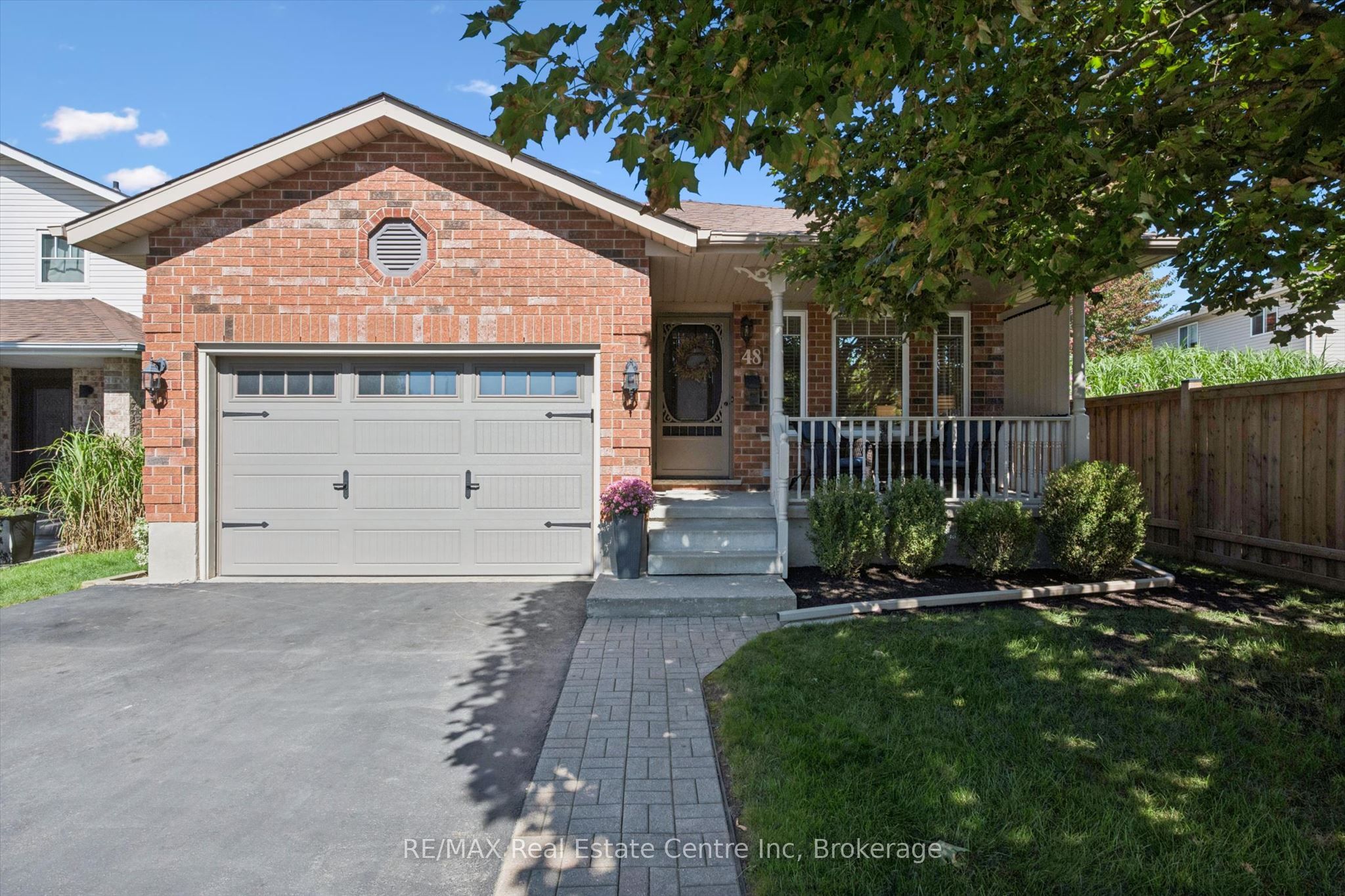 48 Abbeywood Crescent Property Photo 1