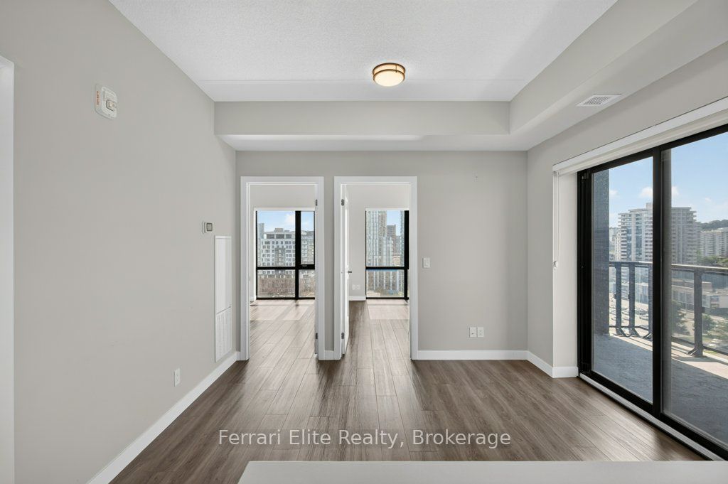 15 Queen Street S 1114 Property Photo 10