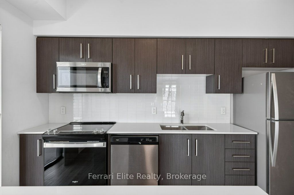 15 Queen Street S 1114 Property Photo 12