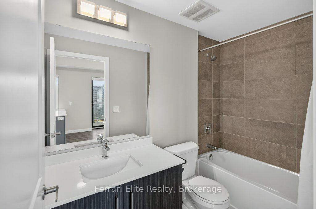 15 Queen Street S 1114 Property Photo 15