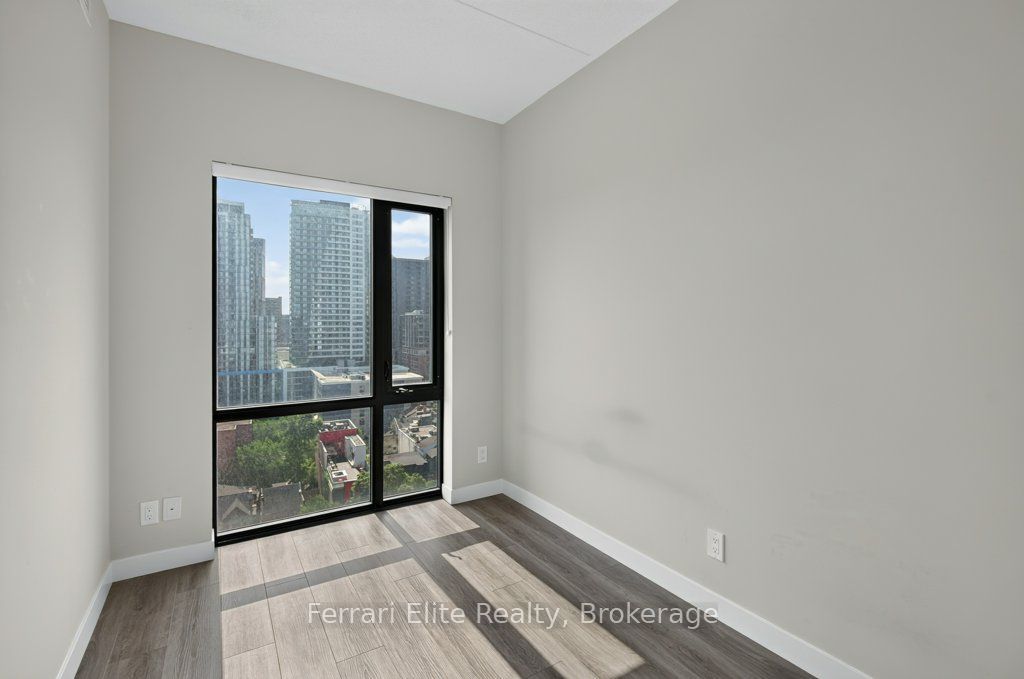 15 Queen Street S 1114 Property Photo 17