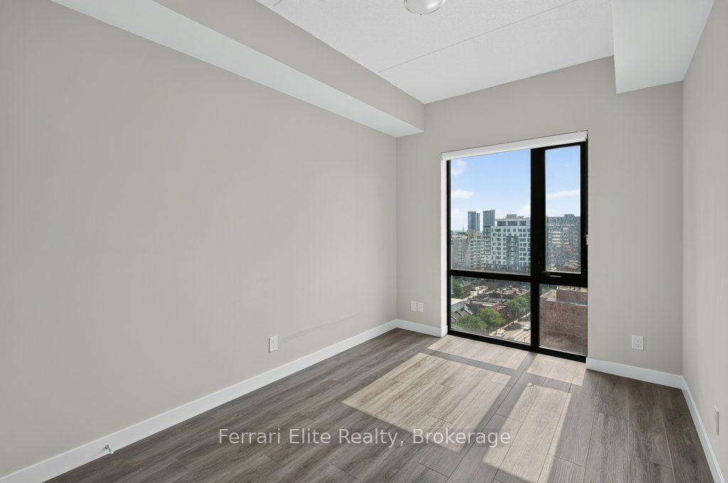 15 Queen Street S 1114 Property Photo 19