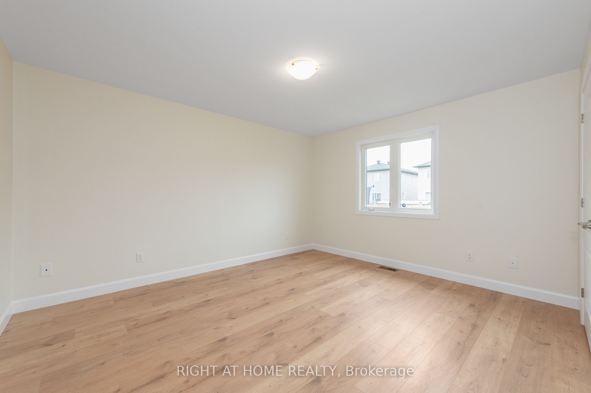 441 Denis Street Property Photo 17