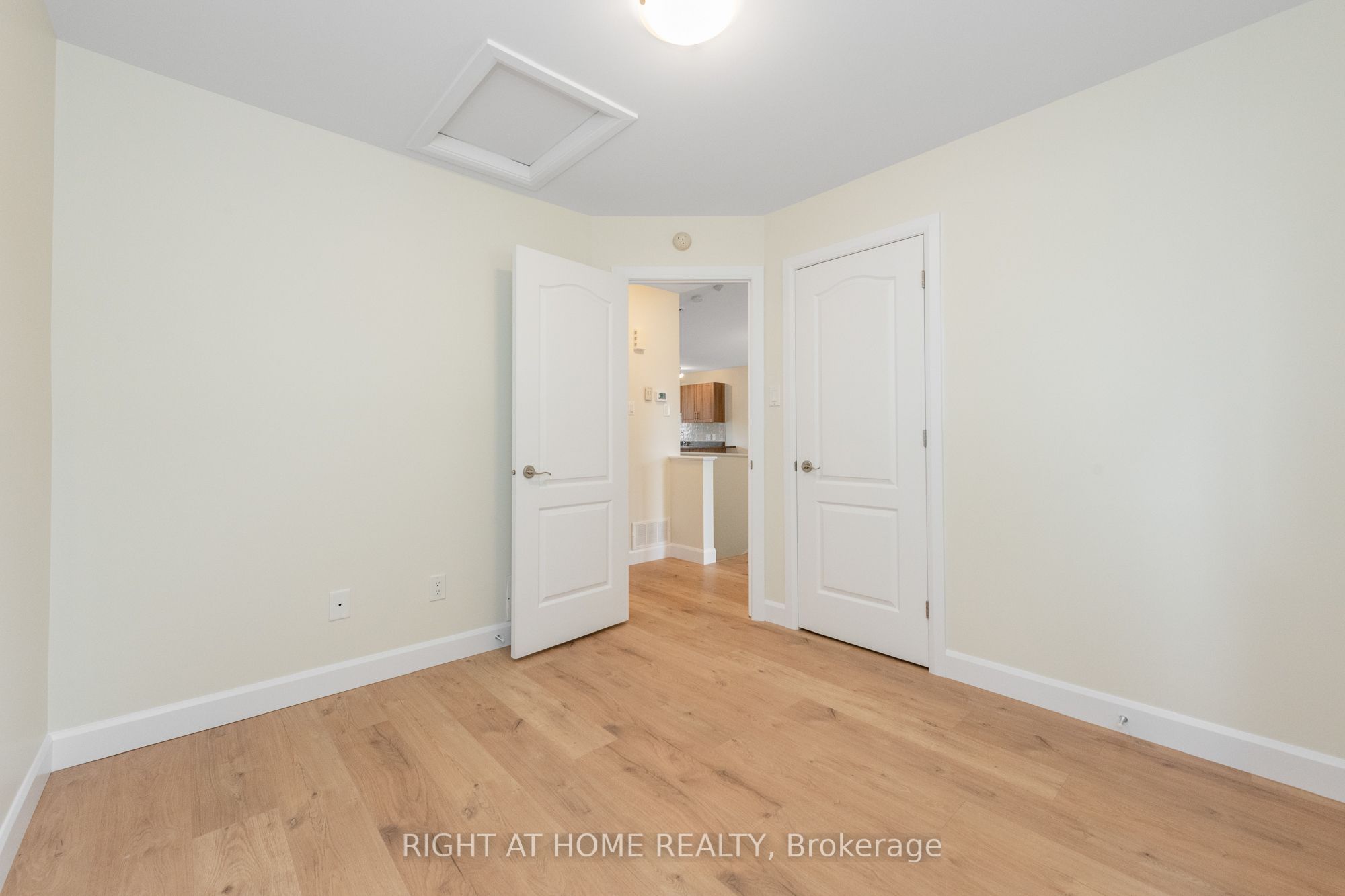 441 Denis Street Property Photo 22