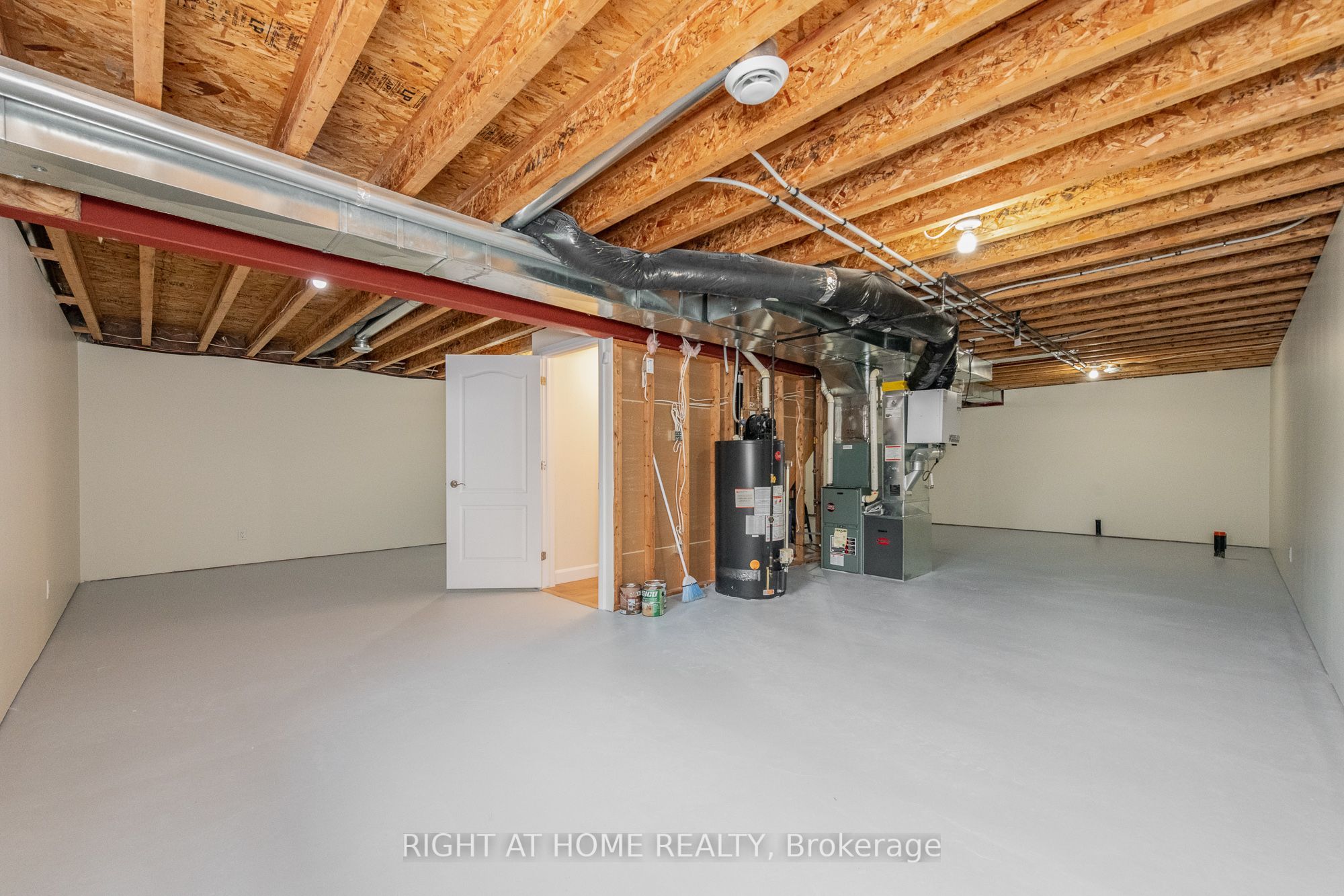 441 Denis Street Property Photo 27