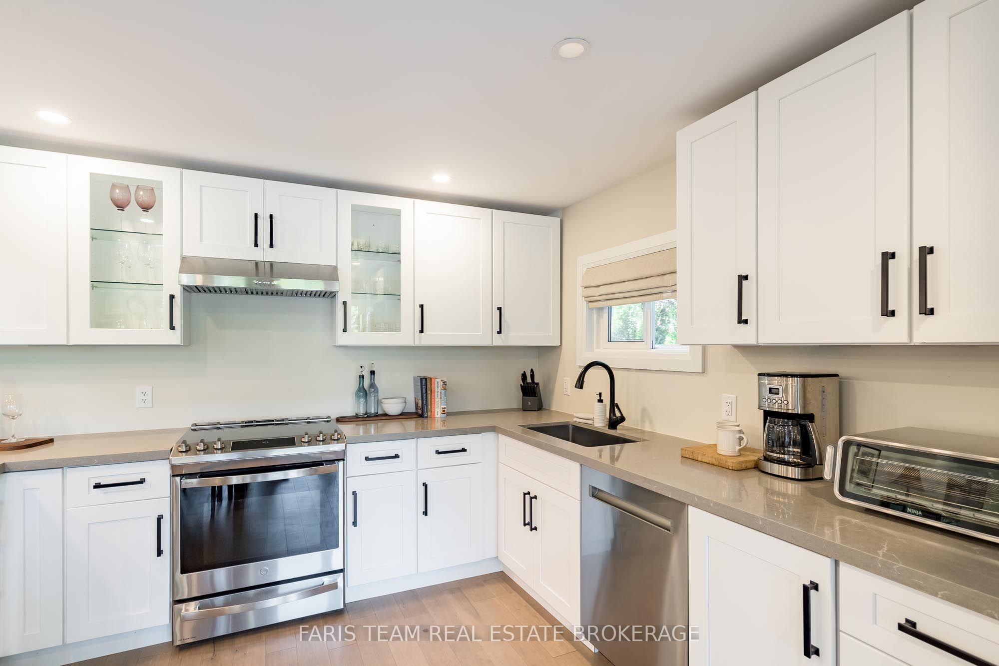 121 Stanley Road Property Photo 8