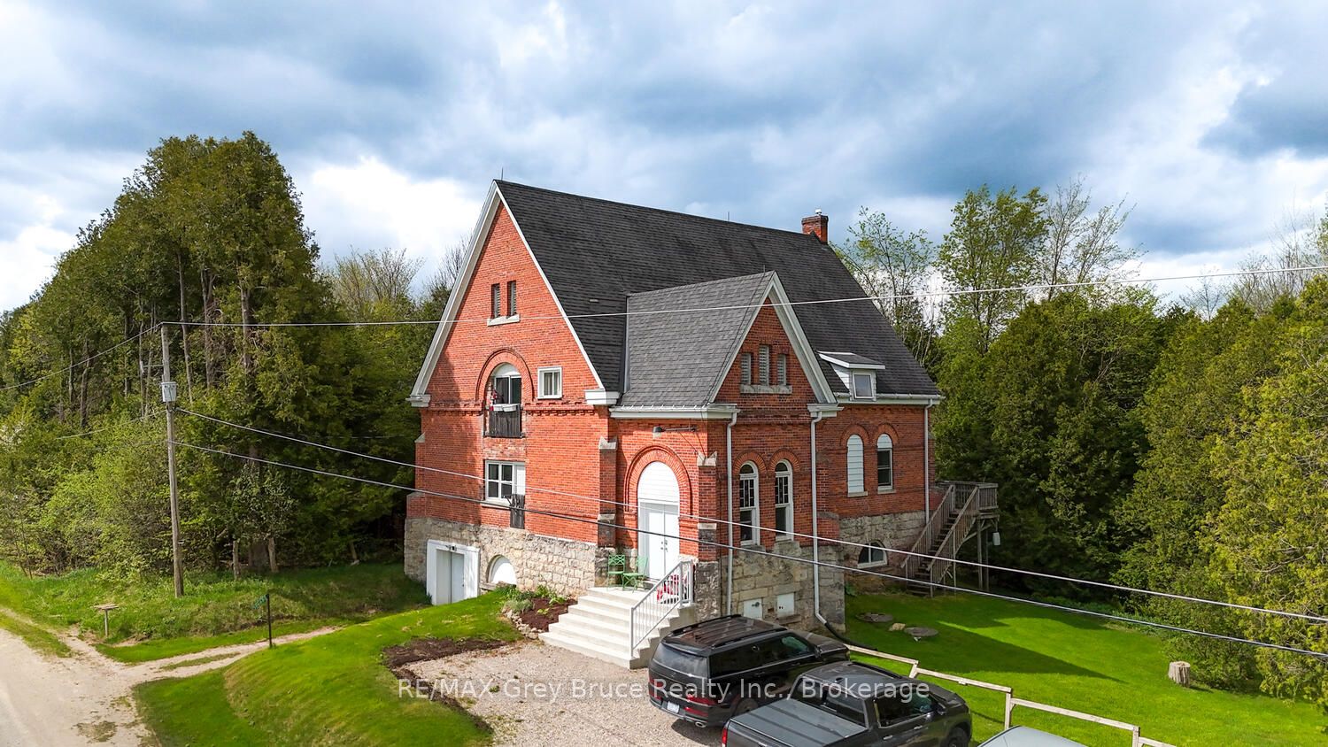 596688 10 Concession Property Photo 1