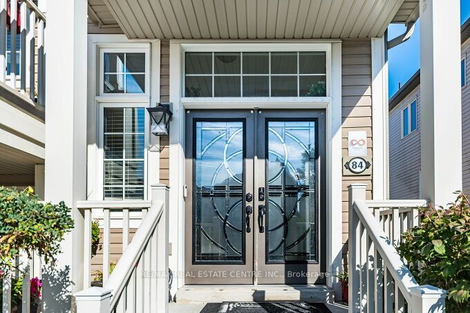 84 Lambert Crescent Property Photo 5
