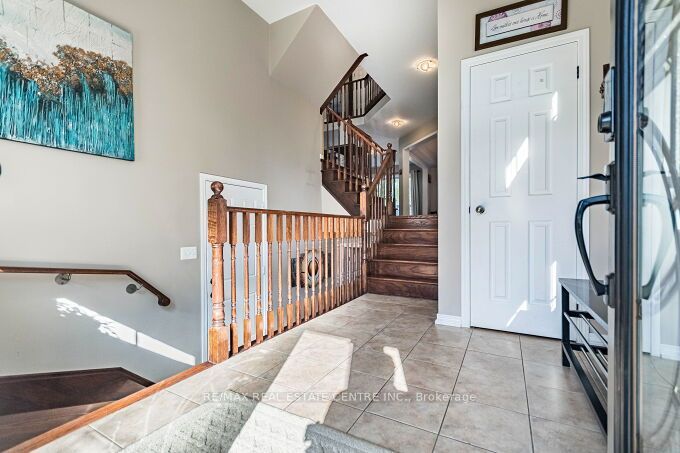 84 Lambert Crescent Property Photo 6