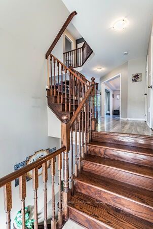 84 Lambert Crescent Property Photo 8