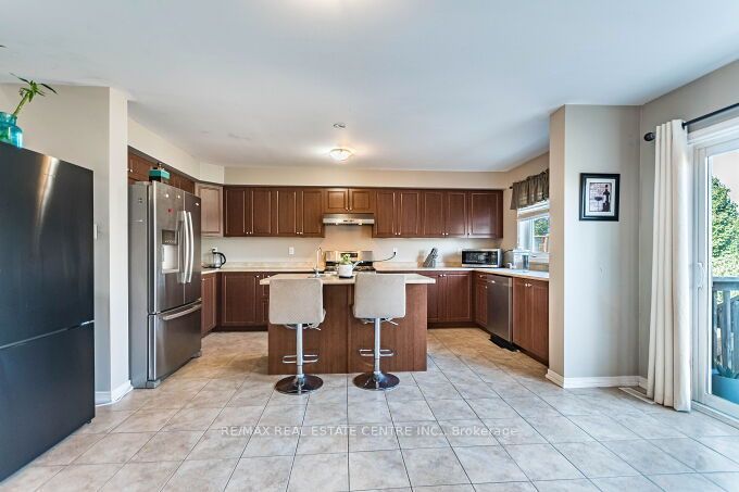 84 Lambert Crescent Property Photo 17
