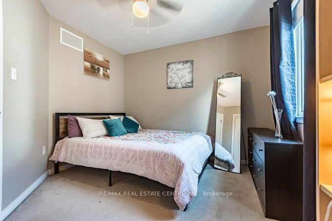 84 Lambert Crescent Property Photo 31