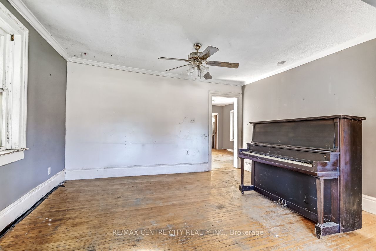 45 Locust Street Property Photo 4