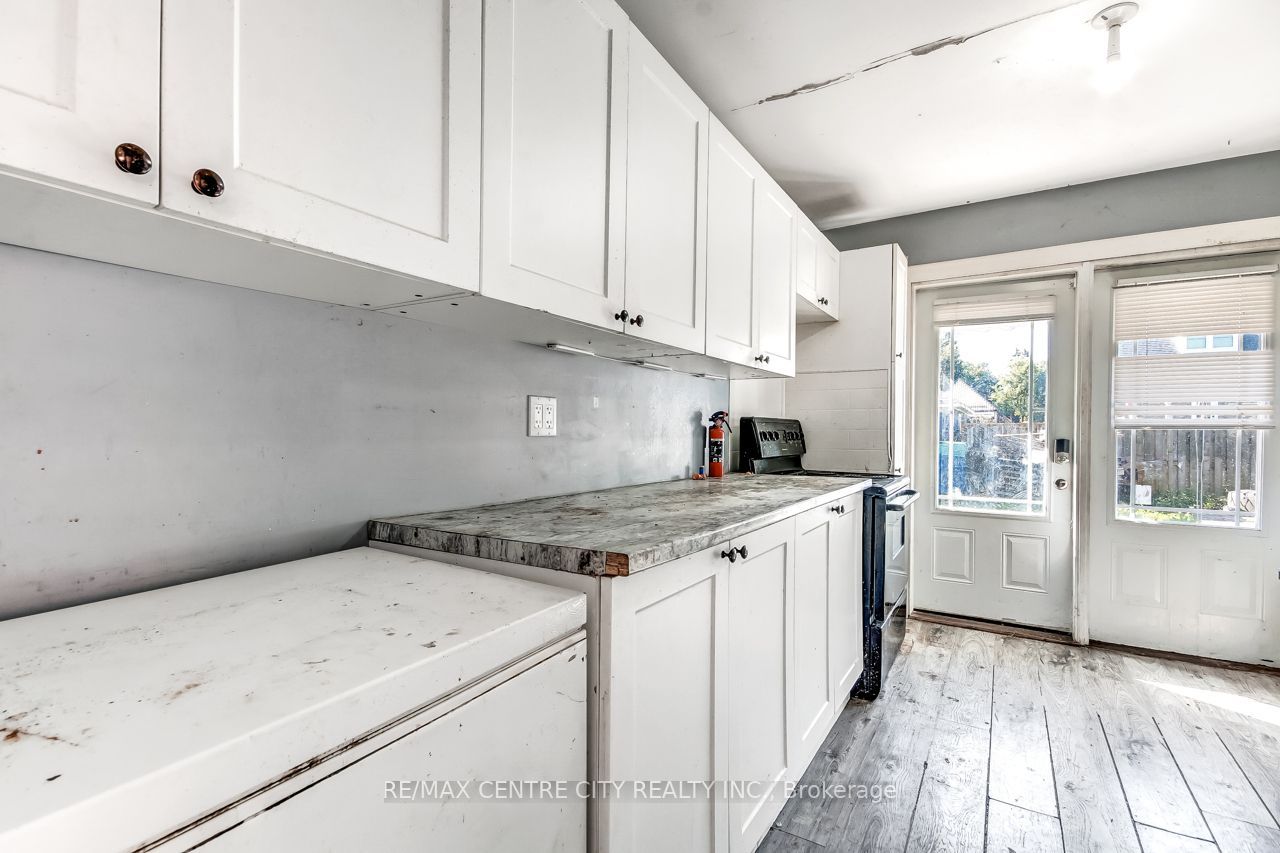 45 Locust Street Property Photo 9