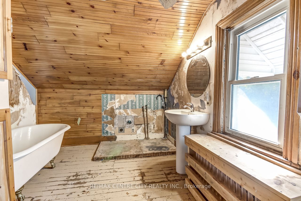 45 Locust Street Property Photo 14