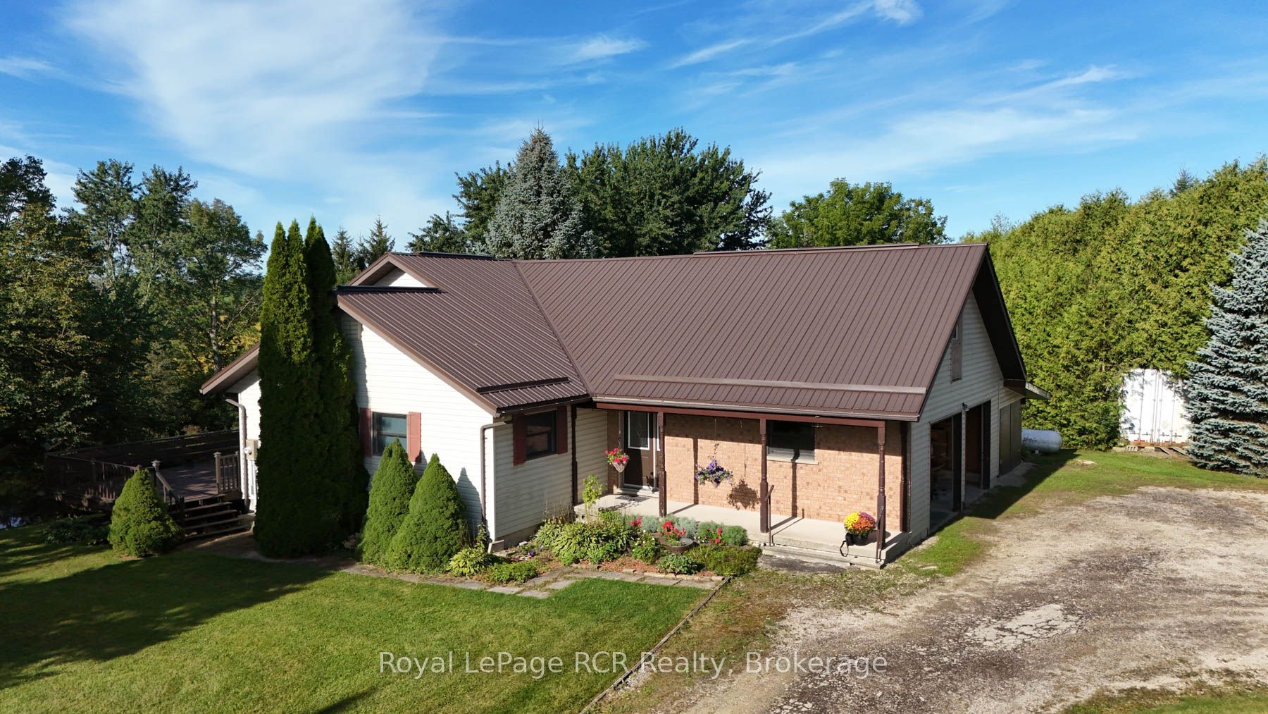 9870 Creek Road Property Photo 1