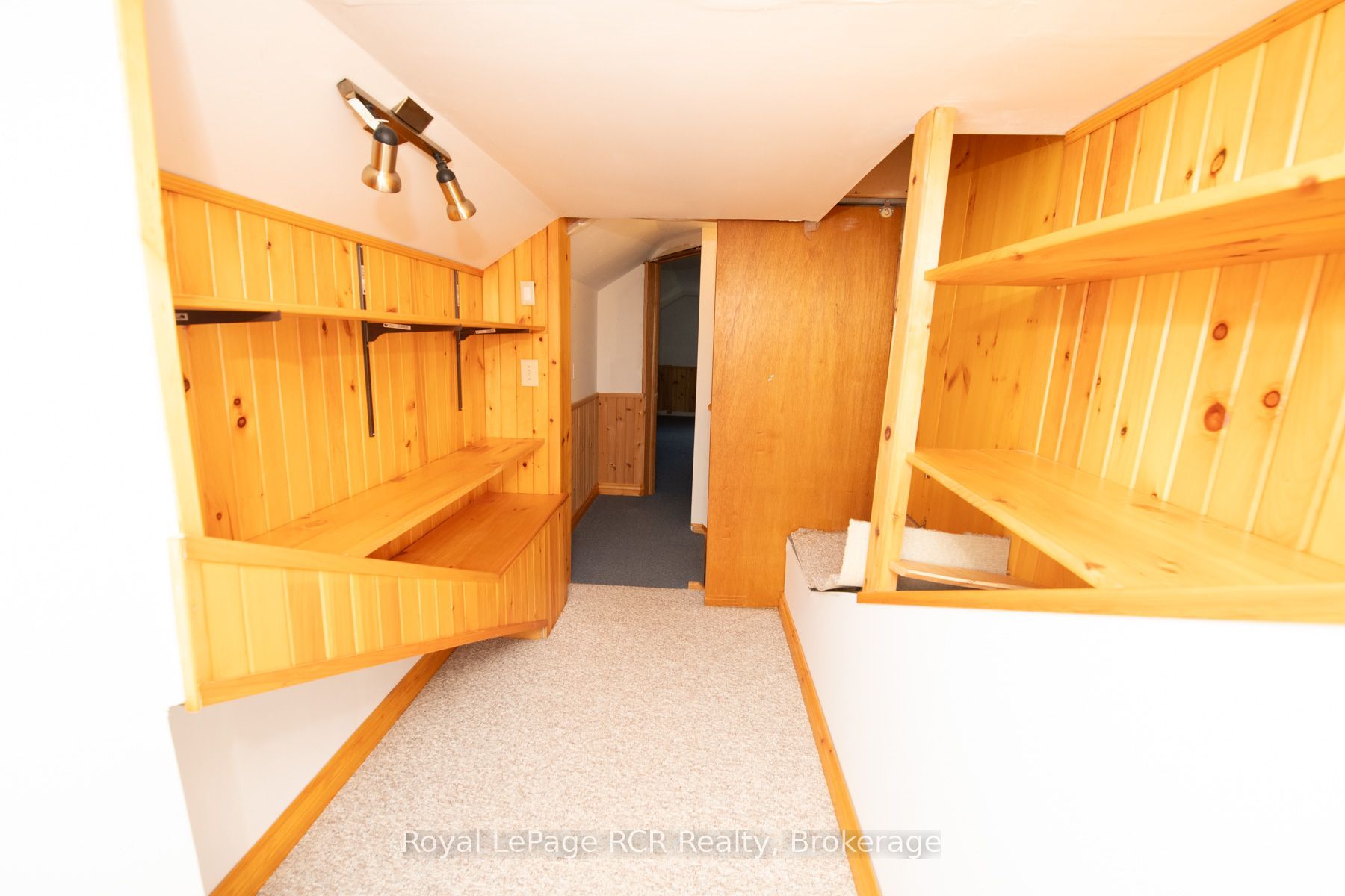 9870 Creek Road Property Photo 20