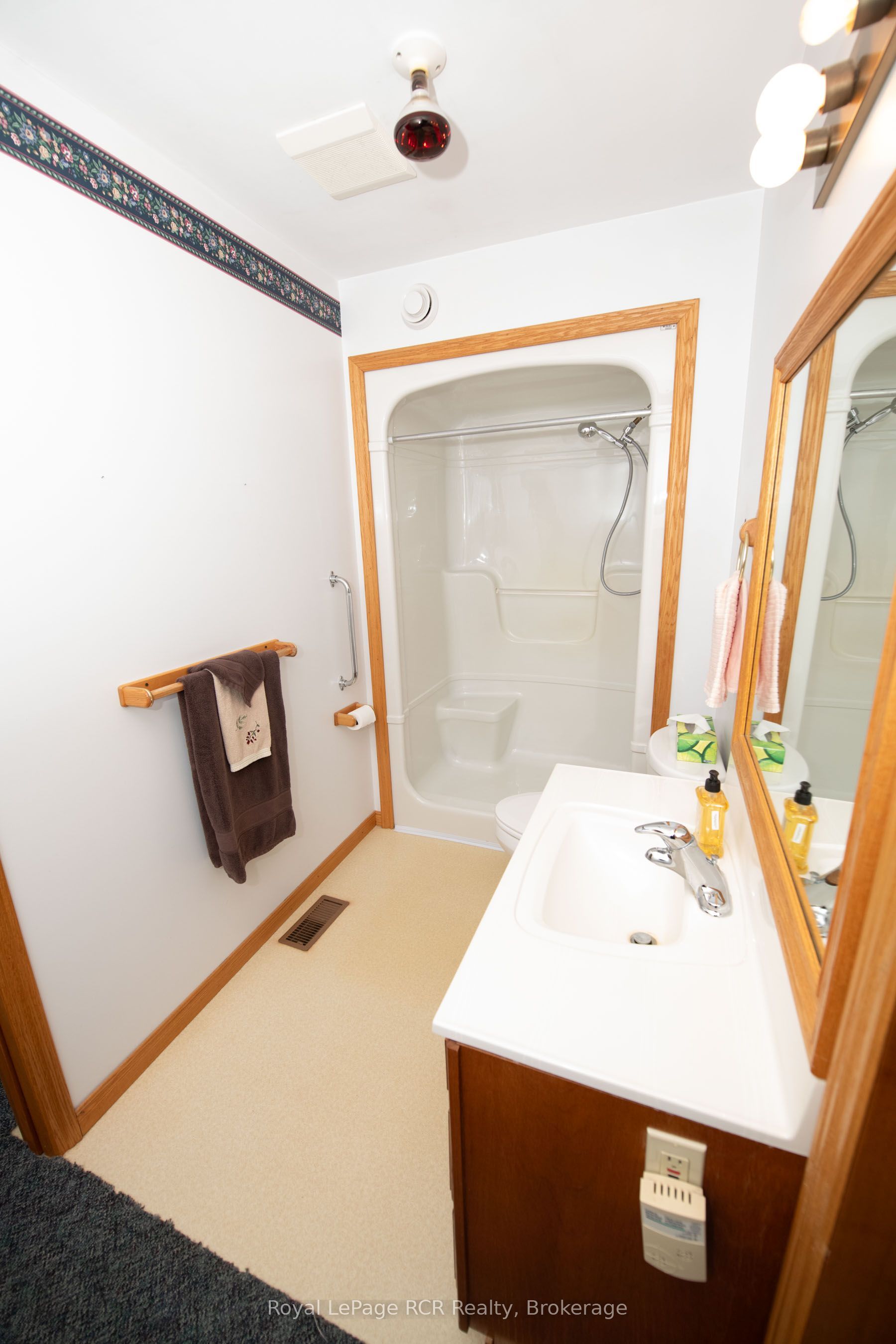9870 Creek Road Property Photo 25