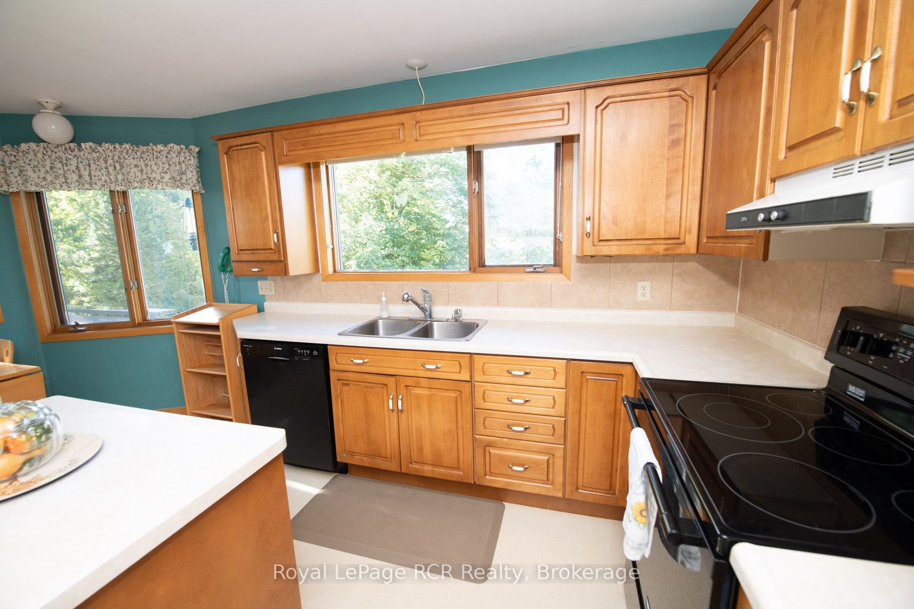 9870 Creek Road Property Photo 33