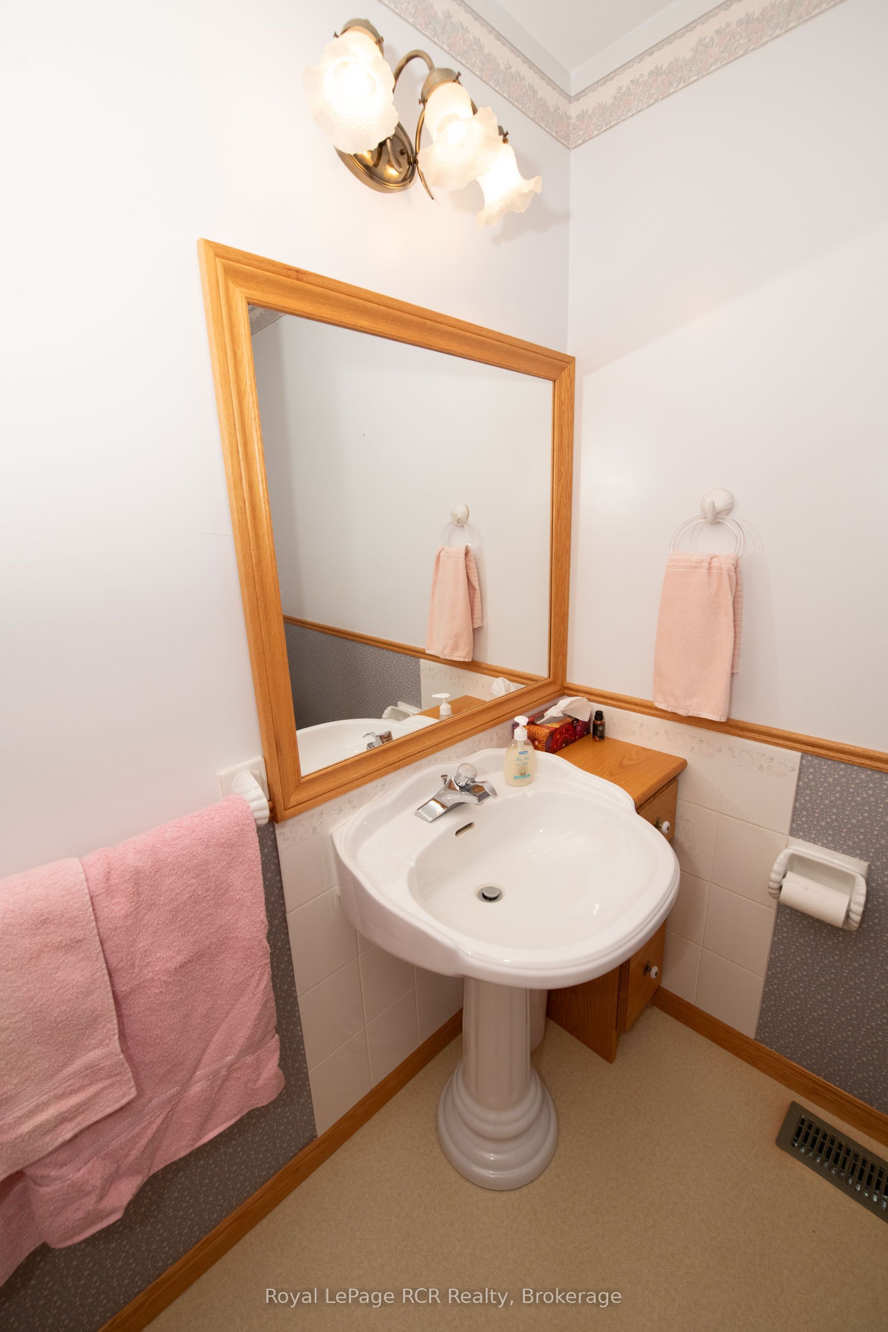 9870 Creek Road Property Photo 42