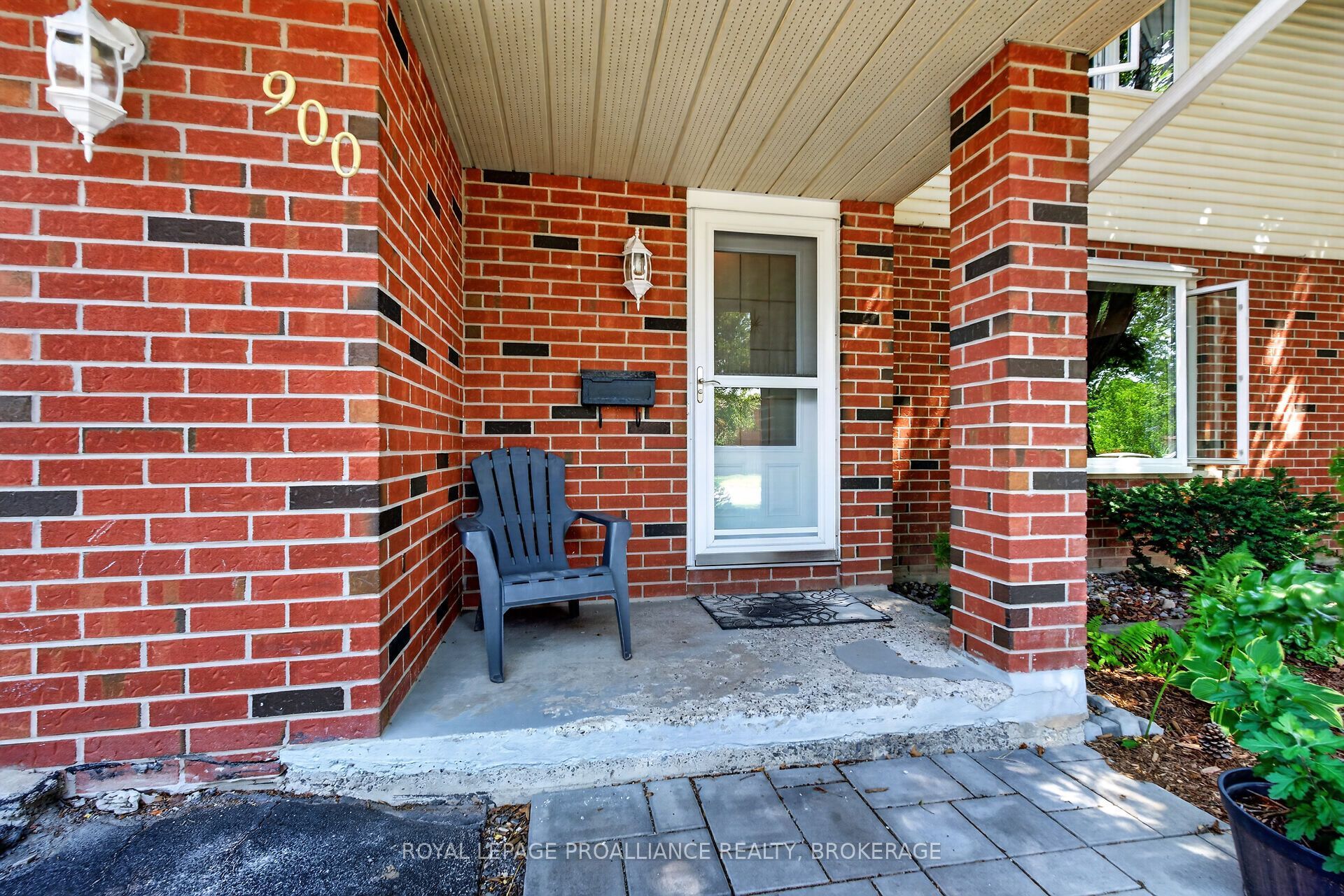 900 Nottinghill Avenue Property Photo 4